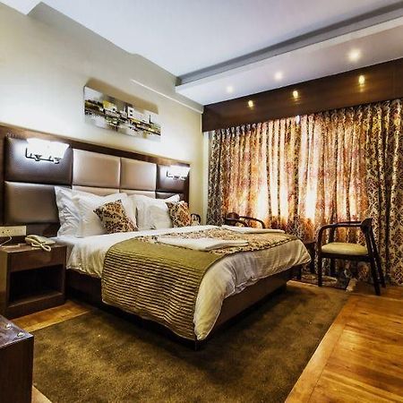 The Pride Inn Srīnagar Екстериор снимка