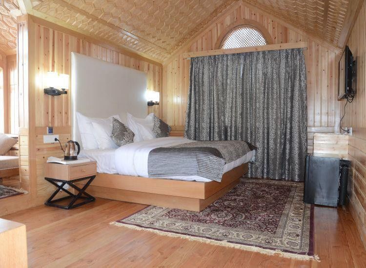The Pride Inn Srīnagar Екстериор снимка