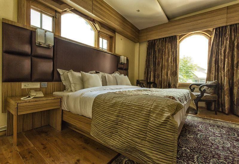 The Pride Inn Srīnagar Екстериор снимка
